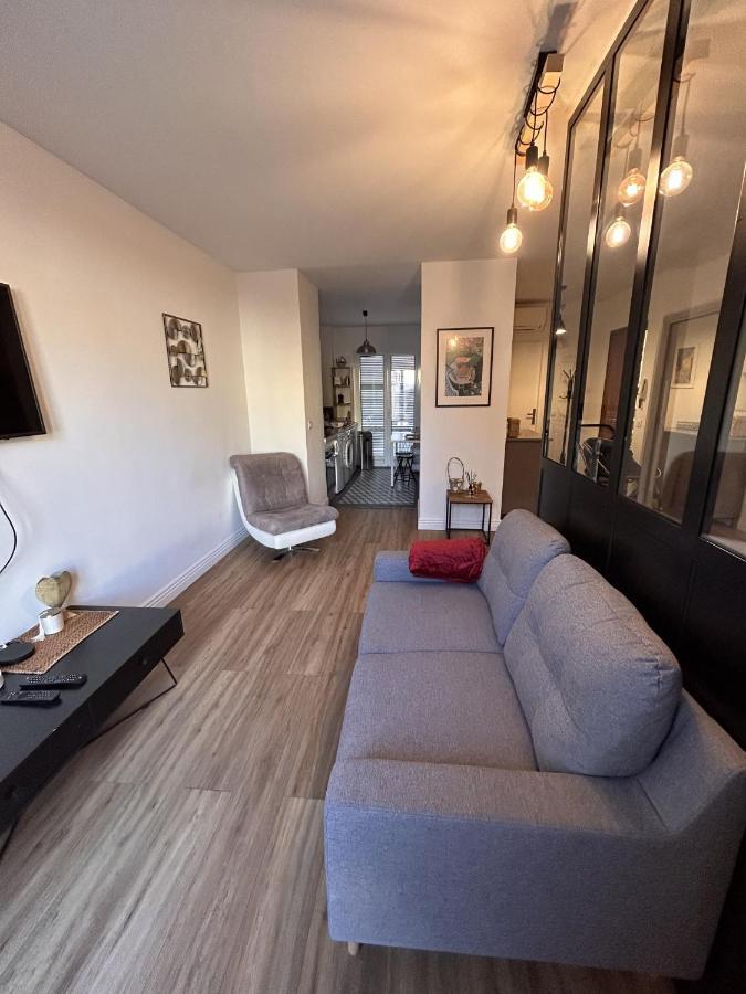 Le Verlaine, Studio En Centre Ville A Deux Minutes Des Plages Menton Extérieur photo