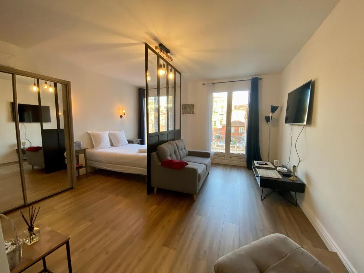 Le Verlaine, Studio En Centre Ville A Deux Minutes Des Plages Menton Extérieur photo